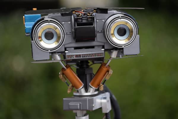 This Short Circuit robot replica is a showstopper at Halloween