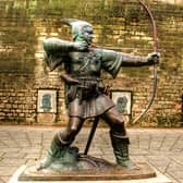 Robin Hood statue, Nottingham Castle, England.