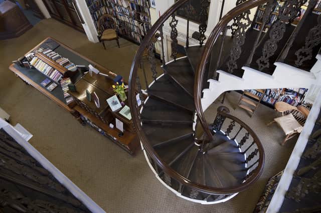 Be real, how badly do you want to slide down that bannister? 