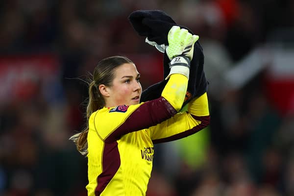 Lionesses' goalkeeper Mary Earps is favourite to win BBC SPOTY tonight! 