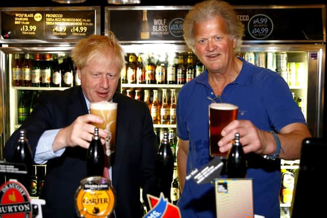 Tim Martin and former Prime Minister Boris Johnson 