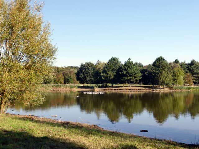 The lake in Rushcliffe Country Park 