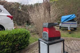 Cobra's QS2800 is a powerful shredder at a sensible price - ideal for attacking a leylandii hedge